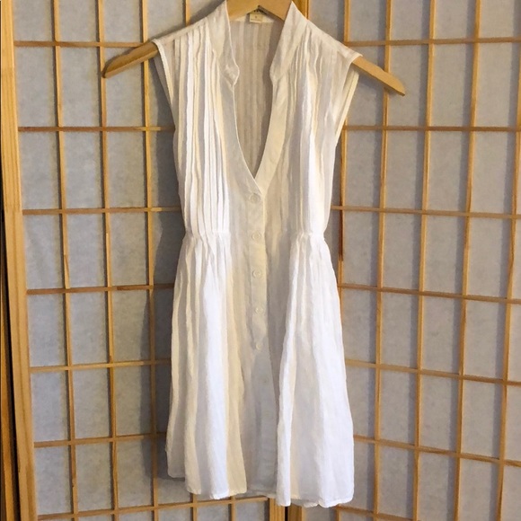 Forever 21 Tops - Forever 21 Gauzy Pin-tucked Button Down Tunic S